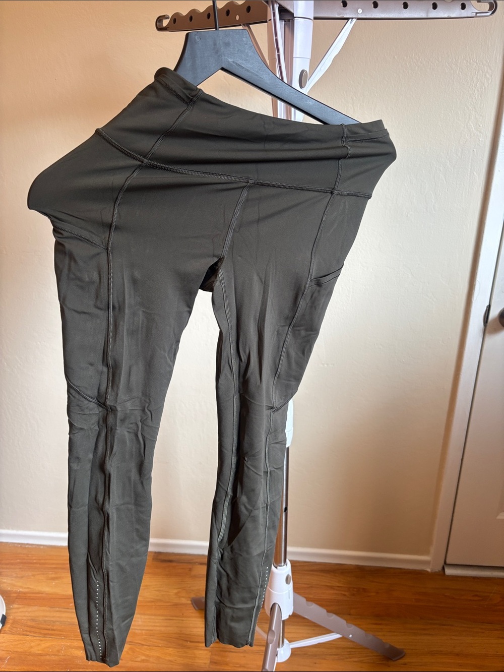 lululemon athletica Olive Active Leggings size 4